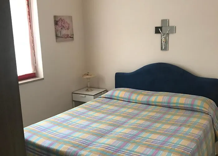 Camelia קייאוטי